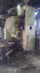 Presse à genouillère Barnaul K8340 - 1000 tonne (Photo 1)