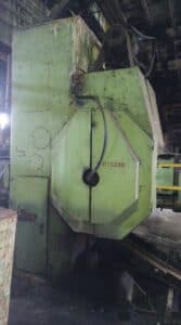 Presse à genouillère Barnaul K8340 - 1000 tonne (Photo 2)