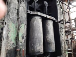 Presse d'ébavurage TMP Voronezh K9540 - 1000 tonne (Photo 3)