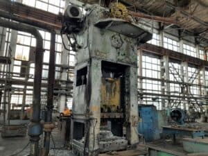 Presse d'ébavurage TMP Voronezh K9540 - 1000 tonne ID: 75833