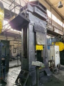 Presse à vis Chimkent F1736 - 400 tonne (Photo 4)