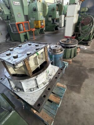 Presse de forgeage à chaud Rovetta FO300 - 300 tonne (Photo 1)