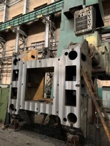 Presse d'ébavurage TMP Voronezh K9540 - 1000 tonne (Photo 2)