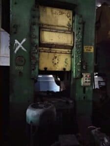 Presse à genouillère Barnaul K8340 - 1000 tonne (Photo 10)