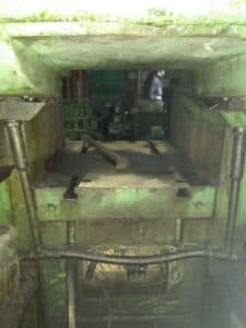 Presse à genouillère Barnaul K8340 - 1000 tonne (Photo 7)