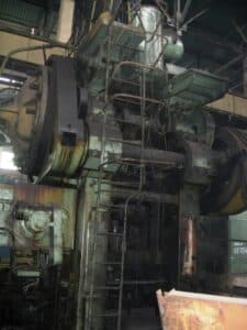 Presse de forgeage à chaud TMP Voronezh K8837 / AKK8837.01 - 500 tonne (Photo 2)