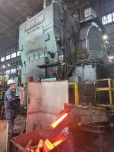 Presse de forgeage à chaud Eumuco KSP 500 - 5000 tonne (Photo 2)