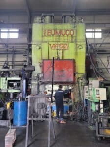 Presse de forgeage à chaud Eumuco KP 3150 - 3150 tonne ID: 76128