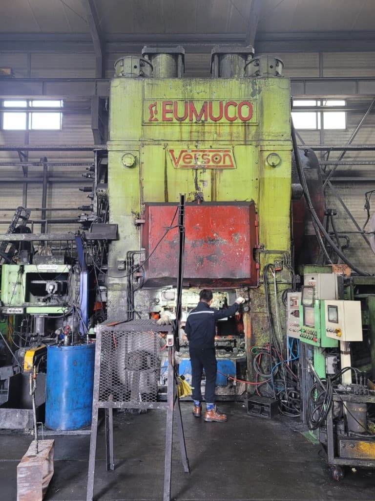 Presse de forgeage à chaud Eumuco KP 3150 - 3150 tonne