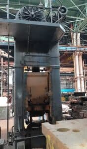 Presse d'ébavurage TMP Voronezh K2535 - 315 tonne (Photo 2)