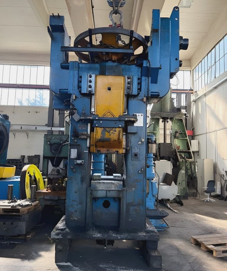 Presse à vis Hasenclever FPRN 250 - 630 tonne