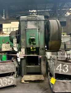 Presse de forgeage à chaud Massey 1300 - 1300 tonne ID: 76216