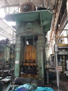 Presse d'ébavurage TMP Voronezh K2538 - 630 tonne (Photo 4)
