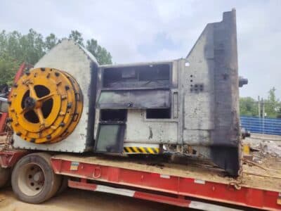 Presse d'ébavurage TMP Voronezh KA9033 - 200 tonne (Photo 3)