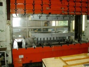 Presse hydraulique Muller ZE 630-32.3.1 - 630 tonne (Photo 2)