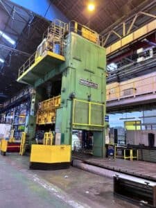 Presse d'estampage Muller Weingarten VK 1250.45.76 - 1250 tonne ID: 76011