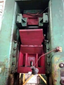 Presse à genouillère Barnaul K846B - 800 tonne (Photo 3)