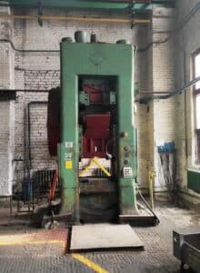 Presse à genouillère Barnaul K846B - 800 tonne ID: 75858