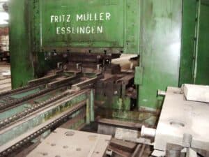 Presse hydraulique Muller ZE 600 - 600 tonne (Photo 1)