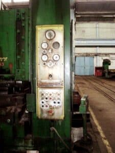 Presse hydraulique Muller ZE 600 - 600 tonne (Photo 2)
