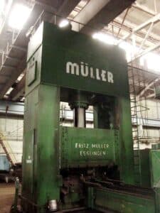 Presse hydraulique Muller ZE 600 - 600 tonne (Photo 4)