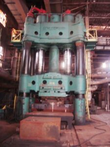 Presse de forgeage en matrice ouverte Schloemann 1200 MT - 1200 tonne (Photo 7)