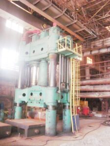 Presse de forgeage en matrice ouverte Schloemann 1200 MT - 1200 tonne (Photo 9)