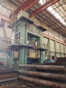 Presse hydraulique Dnepropress PA2646 - 4000 tonne (Photo 3)