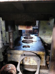 Presse de forgeage à chaud TMP Voronezh K04.196.840 - 1000 tonne (Photo 12)