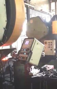 Presse de forgeage à chaud Farina FHG 1000 - 1000 tonne (Photo 1)