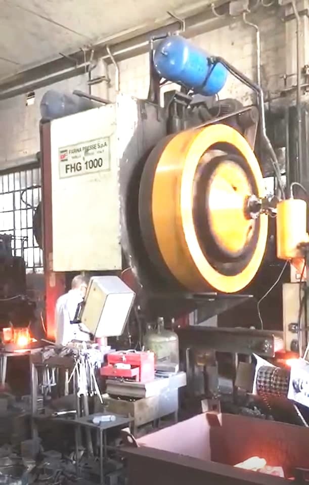 Presse de forgeage à chaud Farina FHG 1000 - 1000 tonne