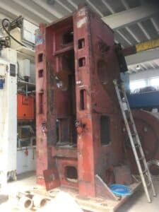 Presse de forgeage à chaud Farina FHG 1000 - 1000 tonne (Photo 9)