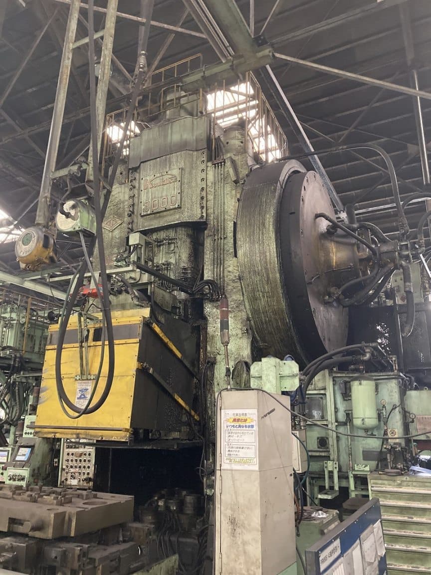 Presse de forgeage à chaud Komatsu CAH3000 - 3000 tonne