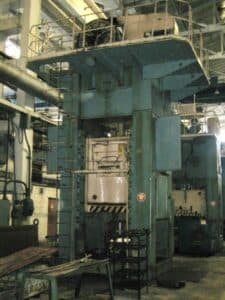 Presse d'ébavurage TMP Voronezh KG2540 - 1000 tonne ID: 75636