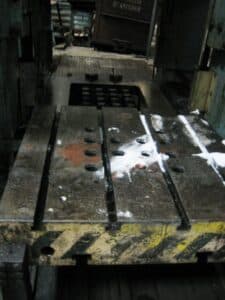 Presse d'ébavurage TMP Voronezh KG2540 - 1000 tonne (Photo 2)