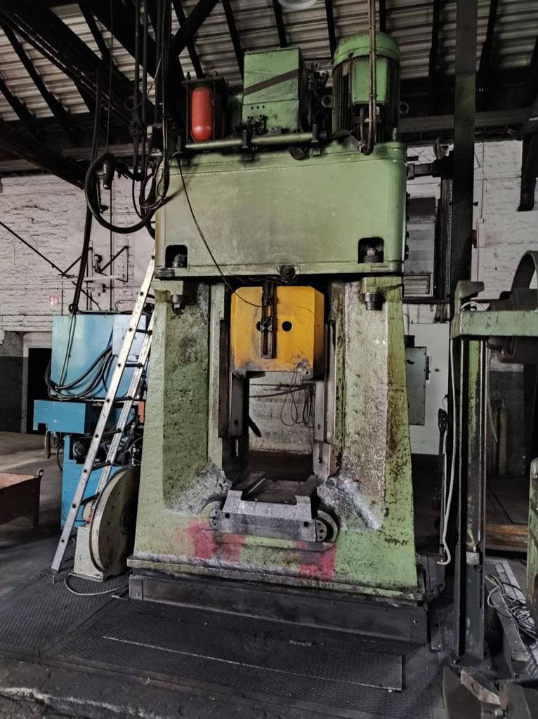 Marteau de forgeage hydraulique Beche KGH 1.6 - 16 kJ
