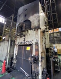 Presse de forgeage à chaud Kurimoto Smeral LKM 1600 - 1600 tonne (Photo 4)