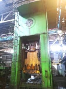 Presse d'ébavurage TMP Voronezh K2542 - 1600 tonne (Photo 4)