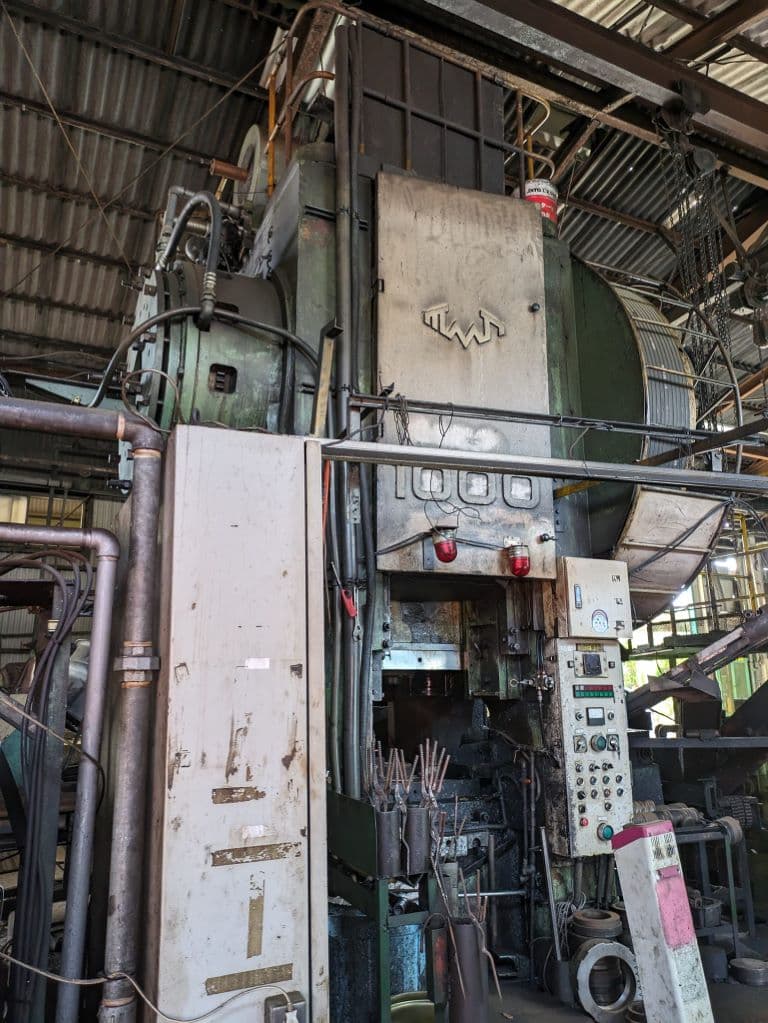 Presse de forgeage à chaud TMP Voronezh KB8040 - 1000 tonne