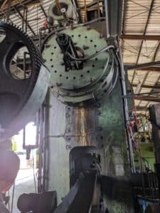 Presse de forgeage à chaud TMP Voronezh KB8040 - 1000 tonne (Photo 1)