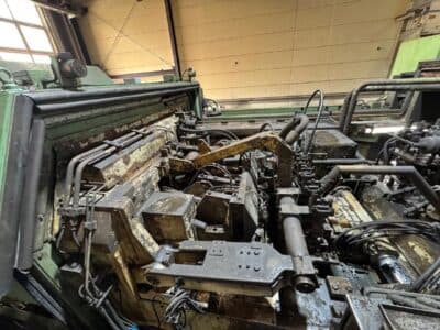 Machine de forgeage automatique Hatebur AMP30 - 230 tonne (Photo 2)