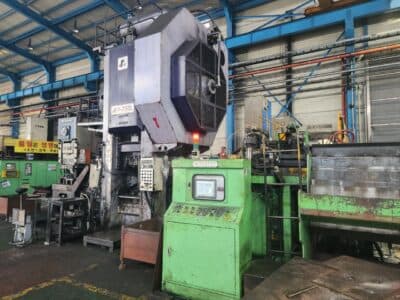 Presse de forgeage à chaud Jaewoo JFP 750 - 750 tonne (Photo 3)