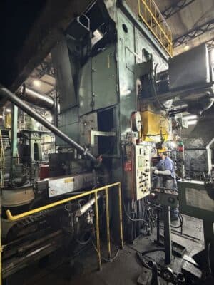 Presse de forgeage à chaud Smeral LMZ 1600 - 1600 tonne (Photo 3)