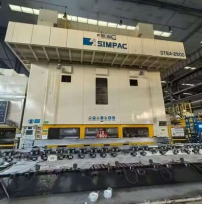 Presse d'estampage Simpac DTE4 2500 - 2500 tonne ID: 76479