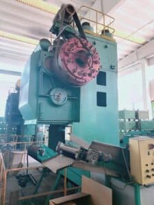 Presse à genouillère TMP Voronezh KB8044 - 2500 tonne (Photo 4)