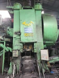 Presse de forgeage à chaud TMP Voronezh KB8042 - 1600 tonne (Photo 1)