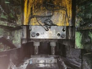 Presse de forgeage à chaud TMP Voronezh KB8042 - 1600 tonne (Photo 6)