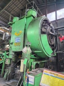 Presse de forgeage à chaud TMP Voronezh KB8042 - 1600 tonne (Photo 3)