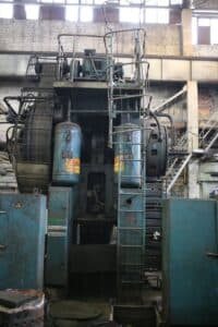 Presse de forgeage à chaud TMP Voronezh AKKB8040 - 1000 tonne (Photo 2)