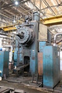 Presse de forgeage à chaud TMP Voronezh AKKB8040 - 1000 tonne (Photo 4)